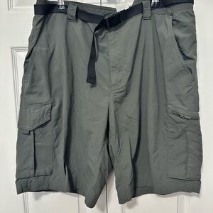 Columbia Men's Gray Cargo Shorts with Integrated Belt